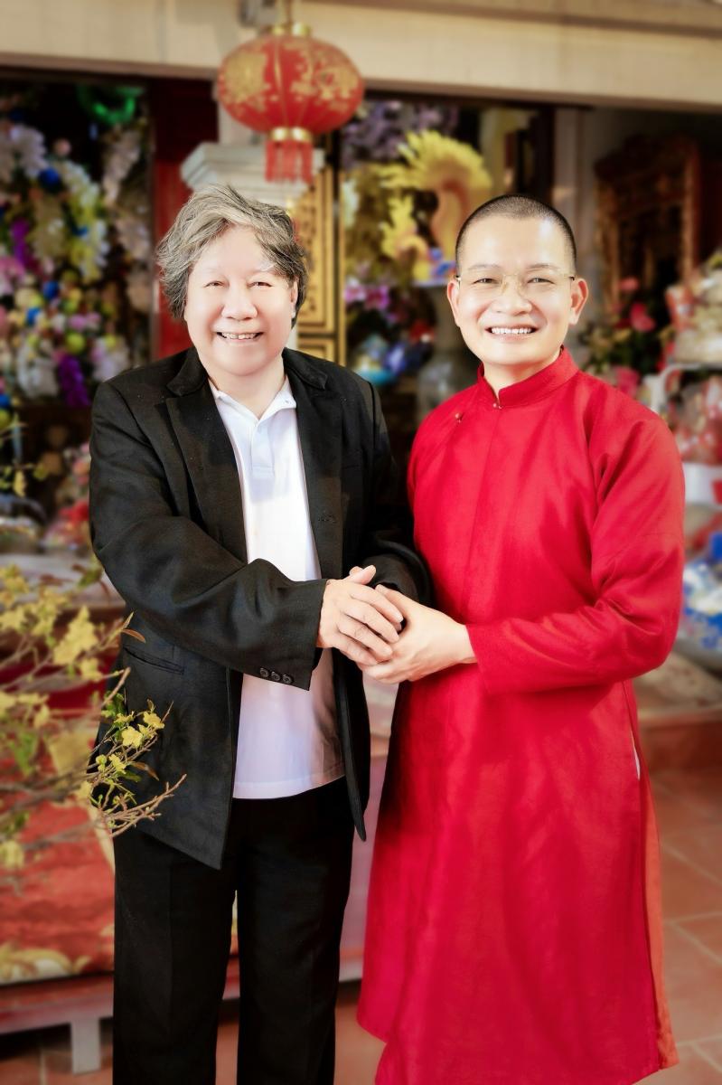 Giáo Sư sử học Lê Văn Lan cùng đồng thầy Huyền Tích