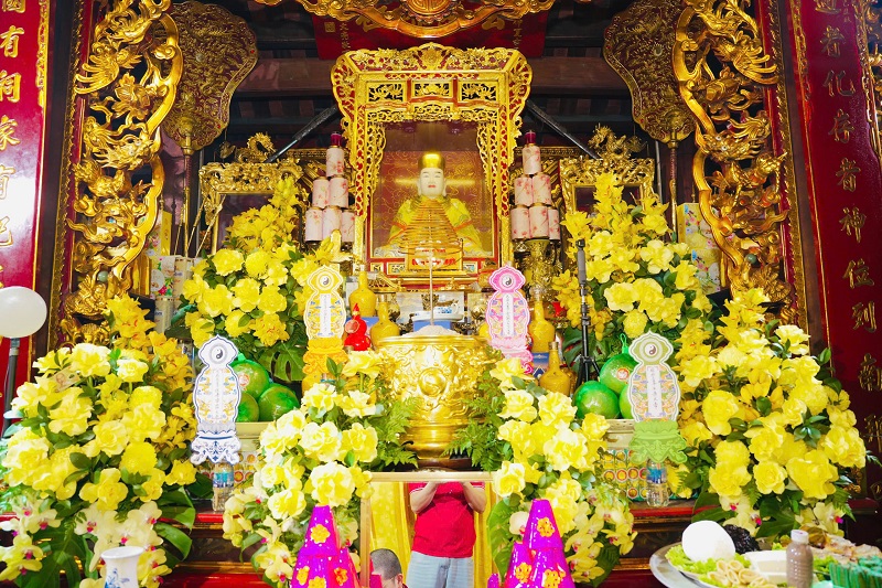 Cung thờ ông Hoàng Mười