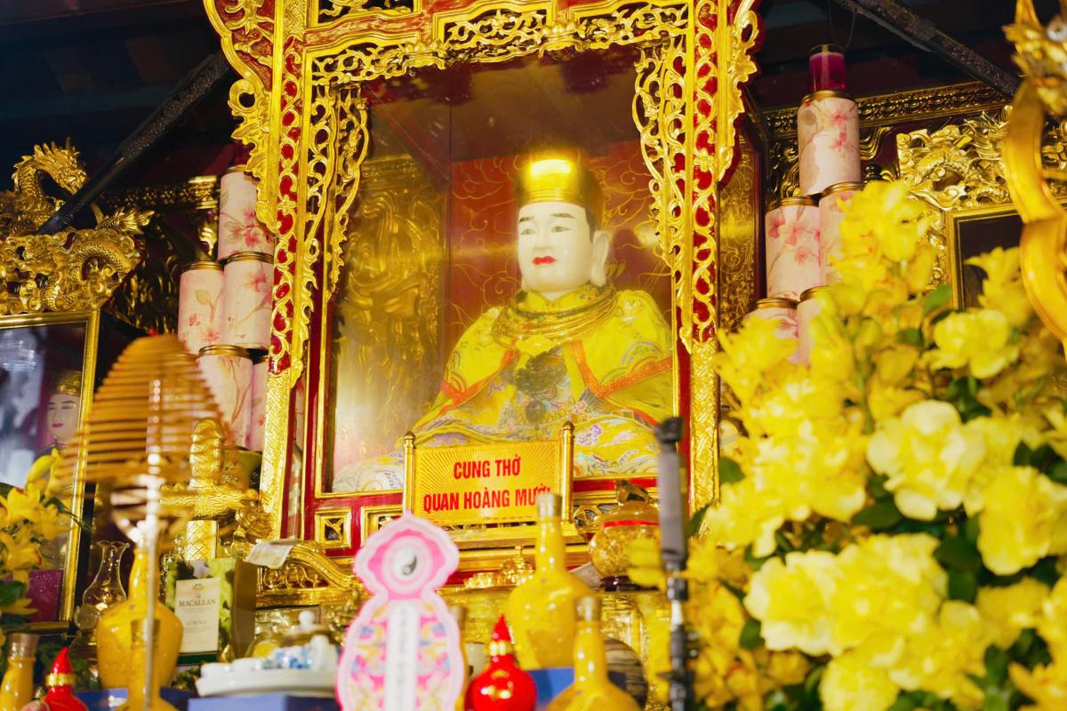 Cung thờ Thánh Hoàng Mười trấn thủ đất Nghệ An